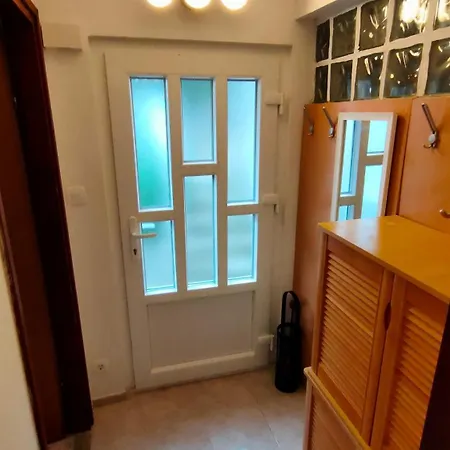 Sola - Cozy In With Beautiful Scenery 杜布罗夫尼克